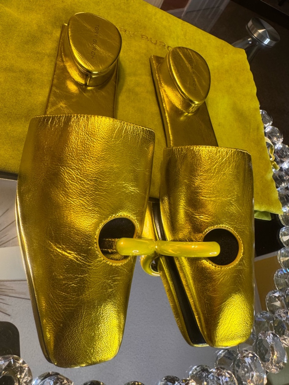 Tory Burch Pierced Leather Square Toe Mules/ Sandsls in Gold. Size 7 - Picture 5 of 9